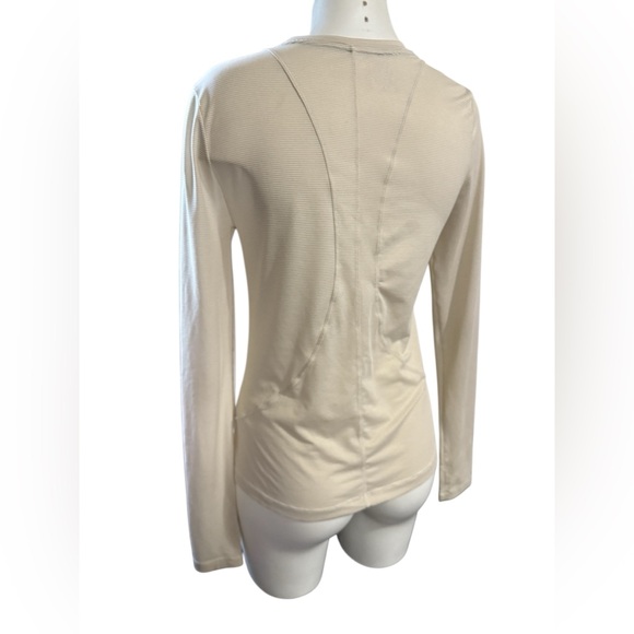 Nike Women's Dri-FIT Top Swift UV Long-Sleeve Running, Sz S - Picture 6 of 9